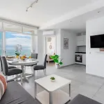 Stunning Beachfront In Calahonda * Sitio de Calahonda